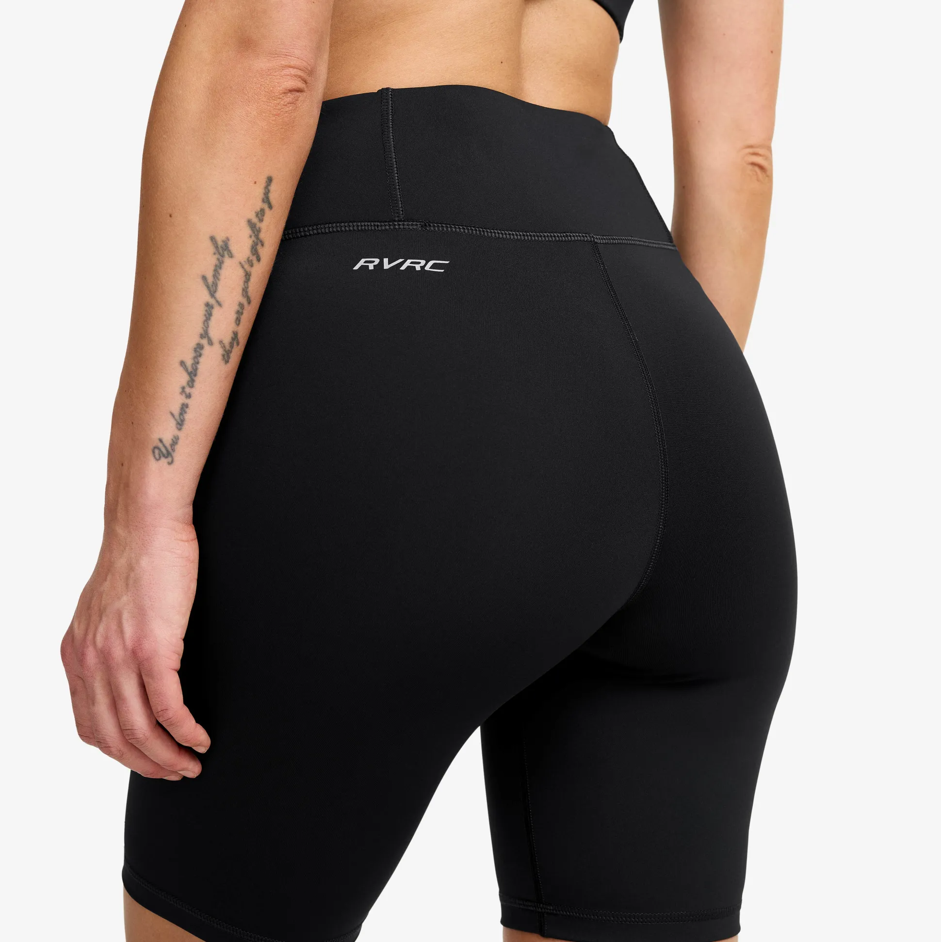 Flow High-waisted Biker Shorts Naiset