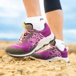 Trailknit Waterproof Hiking Sneakers Naiset